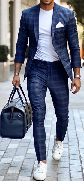 Come abbinare le scarpe bianche da uomo