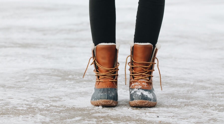 Scarpe da neve per la montagna e la città