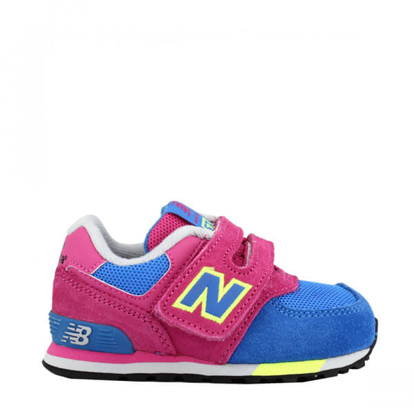 Sneakers New Balance da bambina con strappo